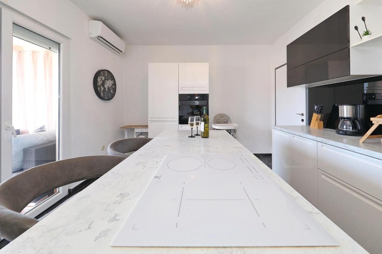 Apartament Nika Sa Jacuzzijem